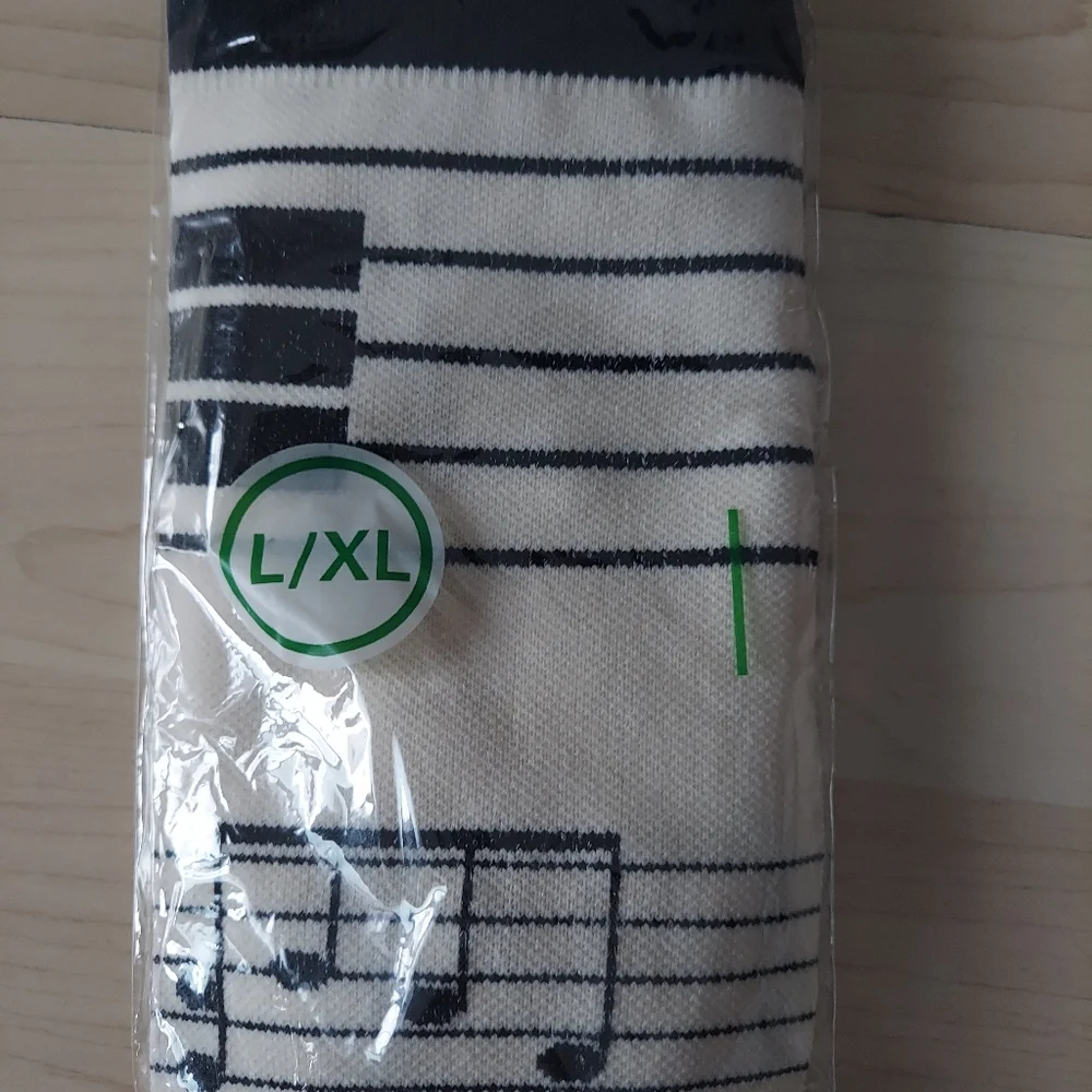 Compression Socks. Fits Size L. Black and White Musical Notes. 0040